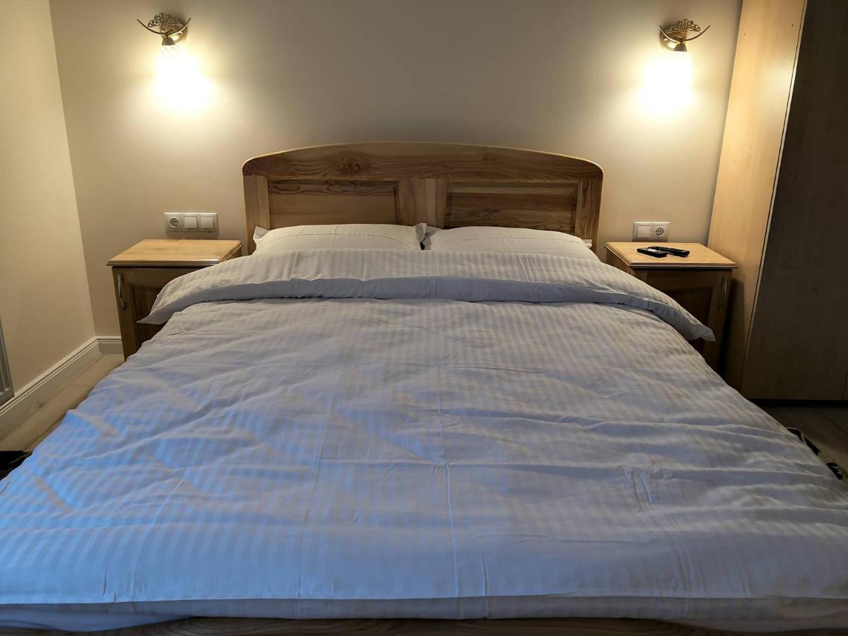 Casa Nely Hotel Máramarossziget Kültér fotó
