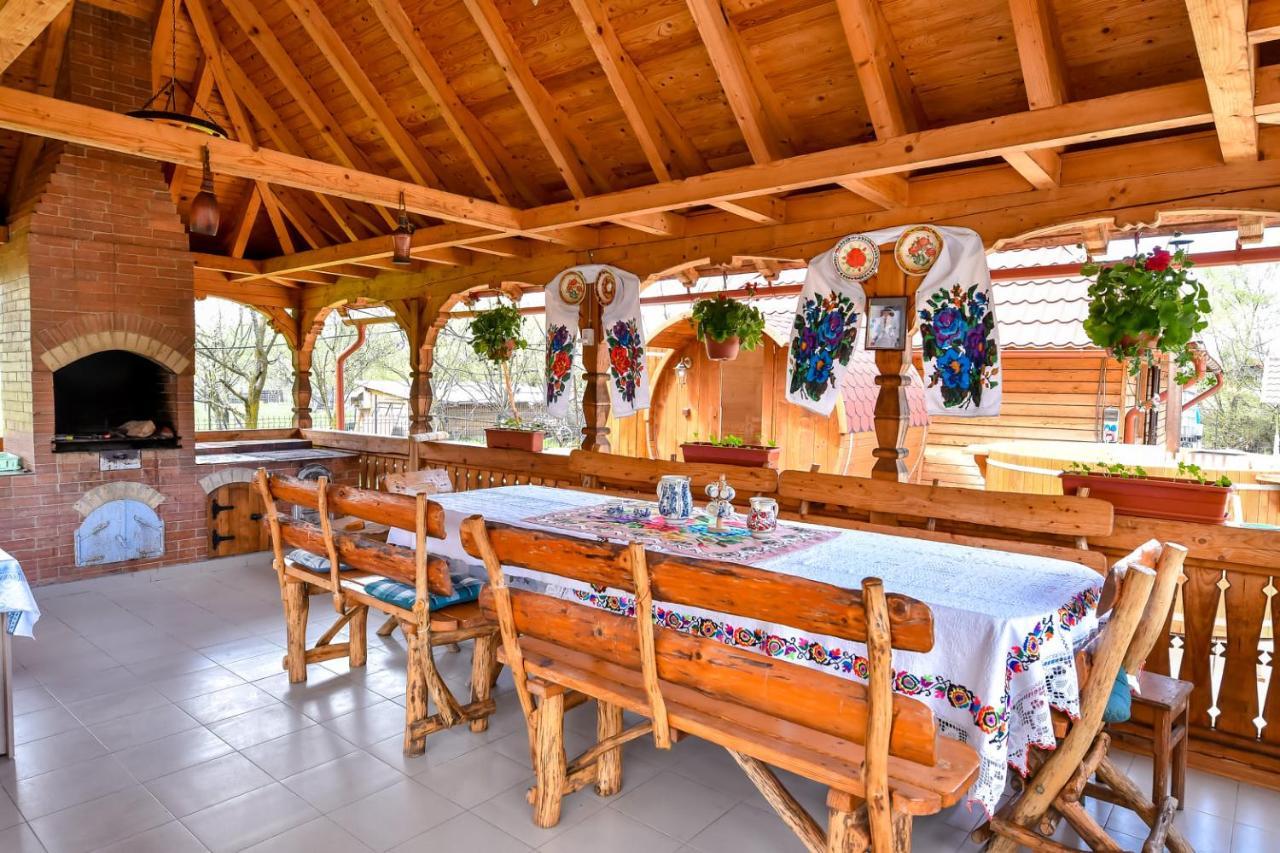Casa Nely Hotel Máramarossziget Kültér fotó