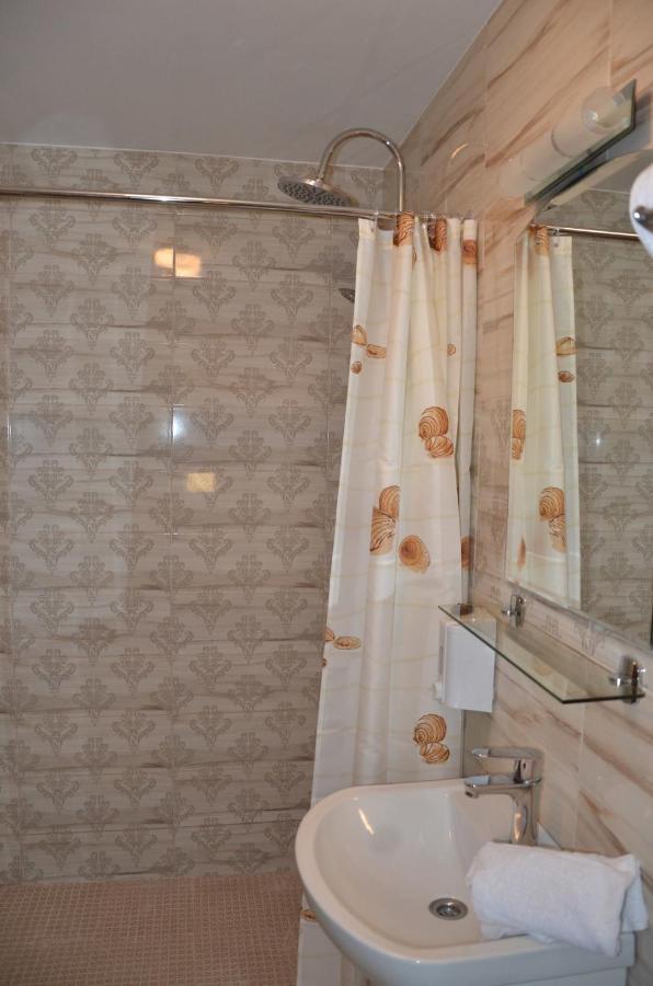 Casa Nely Hotel Máramarossziget Kültér fotó